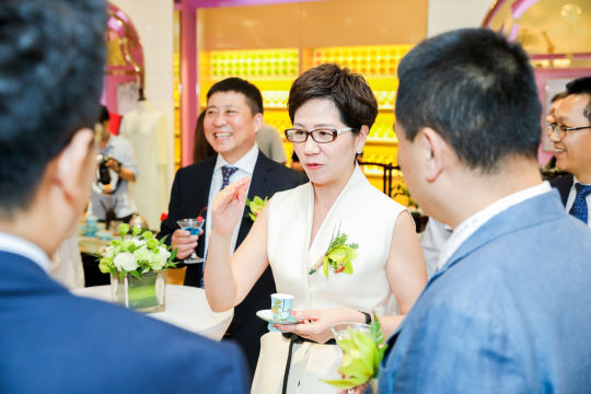 联合喔图云摄影提供专业的照片直播服务和技术支持
