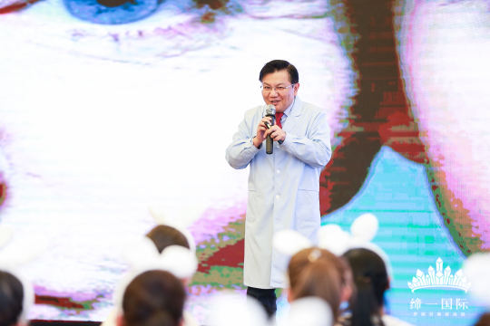 通过照片直播，活动现场的能量和活力将传递给更多人