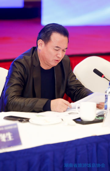 活动现场充满激情和活力，点亮心灵
