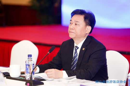 通过活动现场照片直播，扩大会议影响力