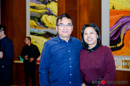 边会边游：结合活动地点丰富的旅游资源，安排观光游览活动