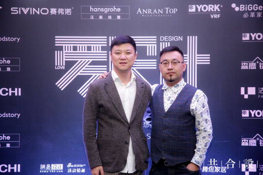 提供参与者的专属活动纪念品，留下美好回忆
