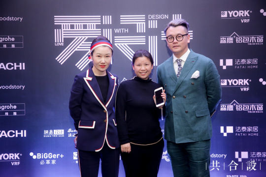 提供在线注册和预约服务，方便参与者的报名和参与