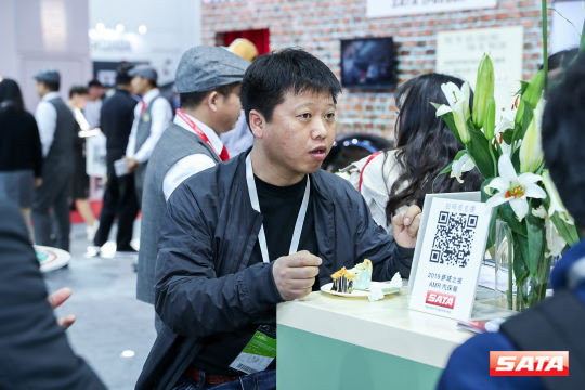 现场照片直播让观众一览汽保展览的独特魅力和创新技术