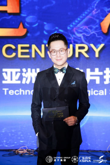策划专业的晚宴，为参会者提供轻松的交流和社交机会