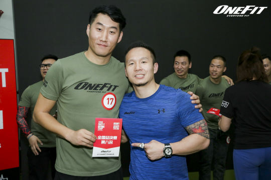 参与者可以通过现场照片直播与世界各地的观众互动
