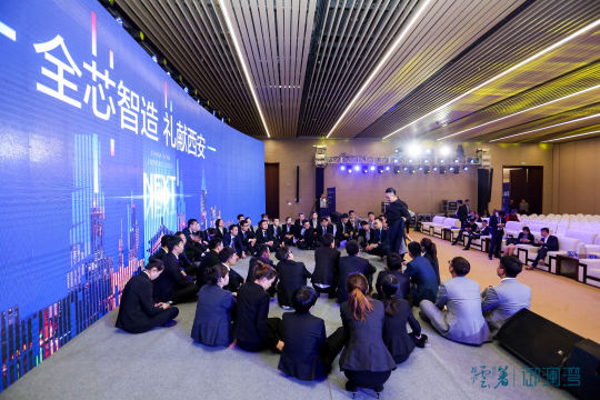 确定照片直播团队的合作伙伴，提供专业的拍摄和传输技术支持