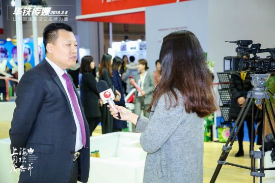 根据活动成效评估，探讨照片直播的优化和改进方向