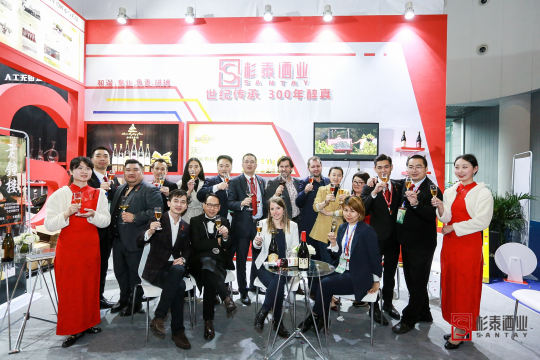 充分利用照片直播案例，展示活动的精彩瞬间和亮点