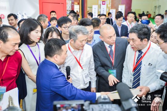 为参与者提供便捷的报名和入场流程，提升活动的参与度