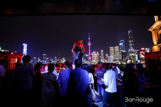 照片直播将让每个参与者成为活动的主角，共同分享最美的瞬间