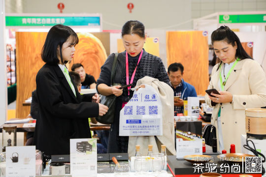 运用智能云摄影闪传技术，实现即时图片传送，展示活动全过程