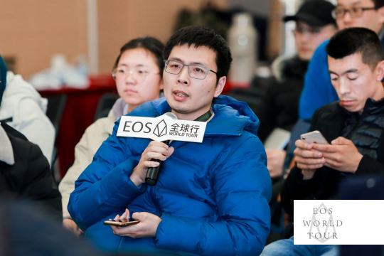 配备专业的照片直播编辑团队，确保照片质量和实时更新