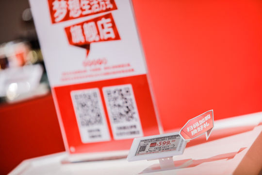 8000w张的年修图量，证明我们在照片直播行业的领先地位