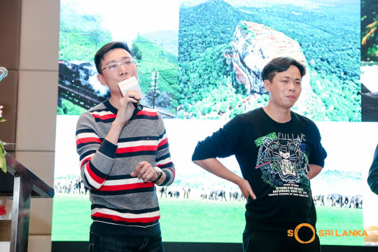 活动现场的照片直播将带您感受斯里兰卡独有的宗教文化和传统仪式