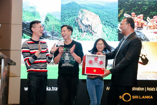 我们将通过照片直播让您亲身感受斯里兰卡独特的自然风光和文化遗产