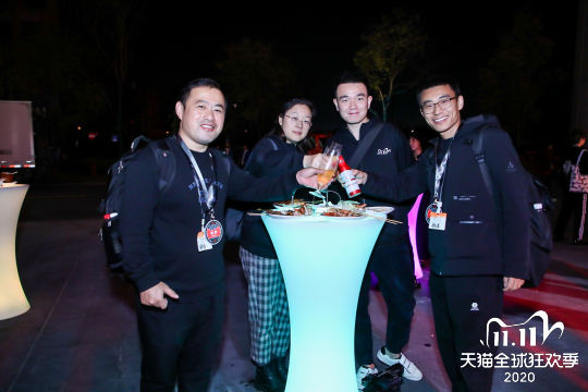 通过照片直播技术，我们将带来超乎想象的购物新体验