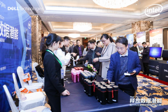 照片直播将推动百城巡展成为全球智能影像服务平台