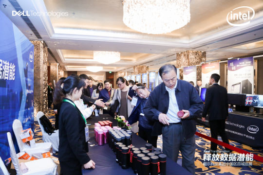 活动现场照片直播助力宣传推广和品牌曝光