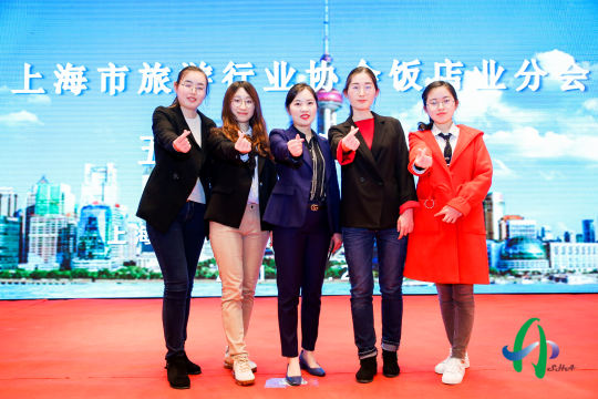 智慧分享：利用互联网技术，将活动内容分享至社交媒体平台