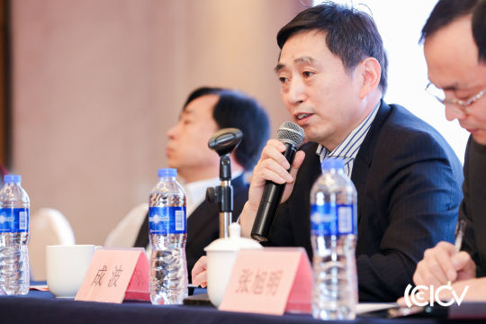 通过现场照片直播，捕捉活动的亮点和精彩瞬间