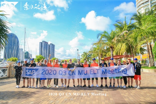 招募专业团队，提供高质量的现场照片直播服务，捕捉和分享每个精彩瞬间