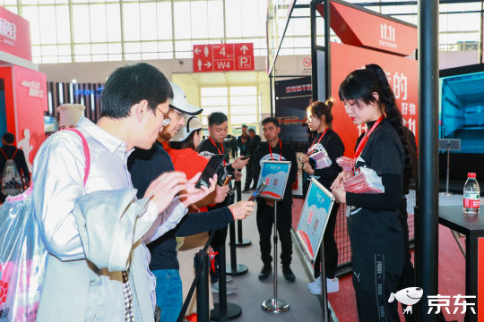 确定比赛相关规则，防止参赛选手违规