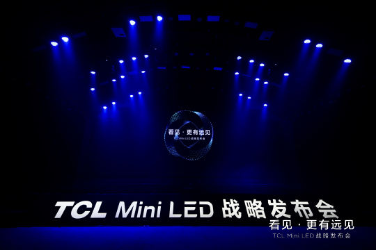 推出精美手册和活动纪念品,提升品牌形象
