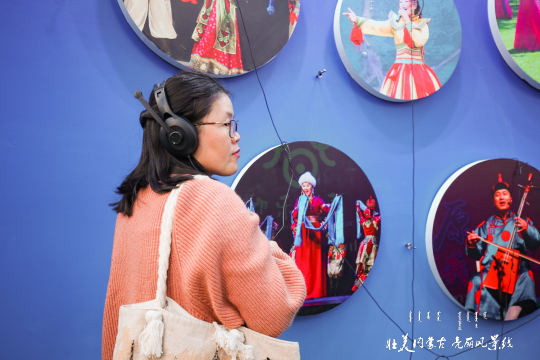 摄影师和摄像师可以体验完美的拍照机会，以及增进文化交流