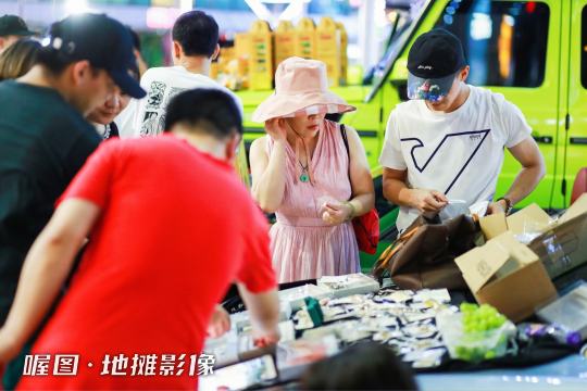 活动将记录疫情前后城市地摊的生动变迁