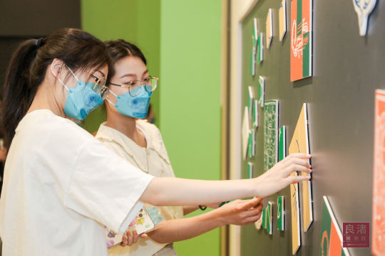 安排博物馆参观项目以及讲解员等人员端午节