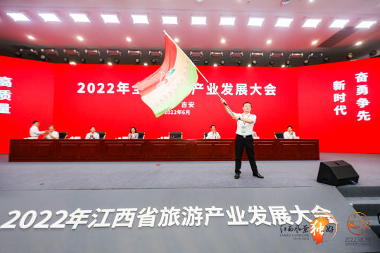 观众解说，提供文化和景点解说服务