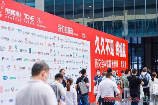 分配任务并制定详细的拍摄计划