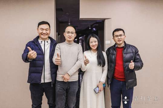 播放照片直播案例，展示照片直播在文化活动中的创新应用。