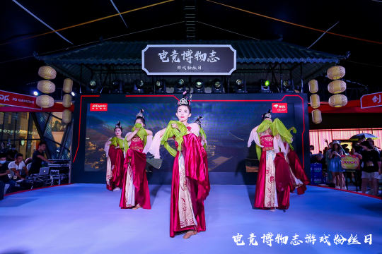 与当地政府合作，提高期间的交通便利性和安全性