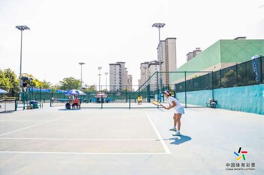 配置现场音响效果和灯光设备，提升赛事氛围