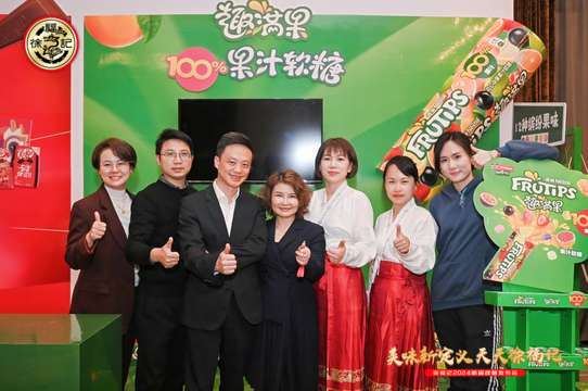 确定现场照片直播设备和网络环境，保证实时传输流畅