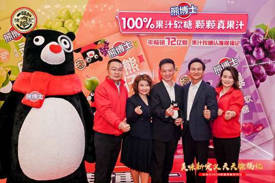 联络媒体和行业相关人士，扩大照片直播的影响力