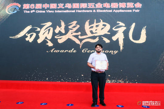 参观采购，增进企业之间的合作