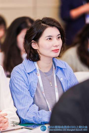 筹备会务组织和后勤保障，确保大会顺利进行