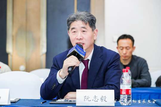 通过现场照片直播，观众可以随时随地了解会场情况，不仅提高了活动的互动性，也使得活动更具可看性
