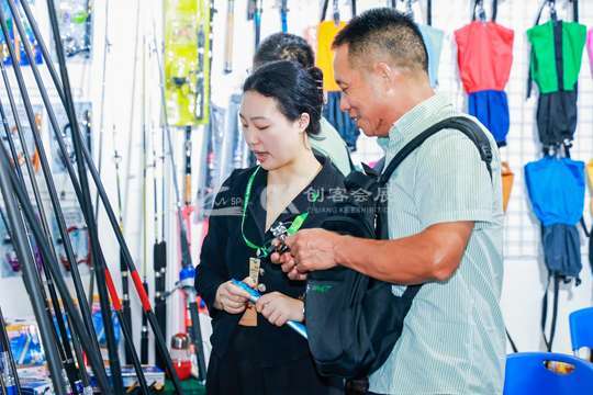义乌作为展会举办地，将展示其在体育及休闲用品行业的发展成就