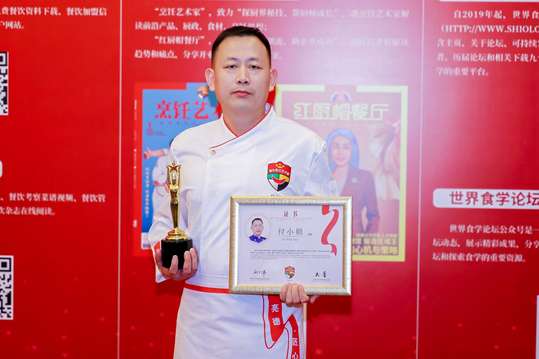与会者将收到精美的会议纪念品，以示感谢和鼓励