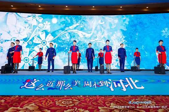 安排专业摄影师拍摄活动的精彩瞬间，并进行现场照片直播，让更多人分享。