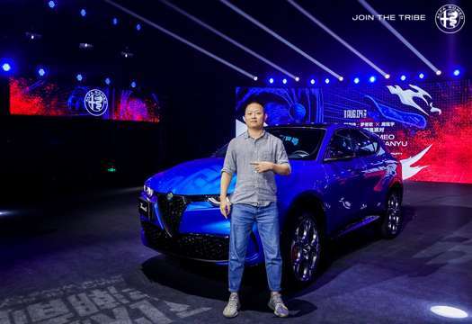 专业服务：为参与者提供全方位的照片直播技术支持与咨询