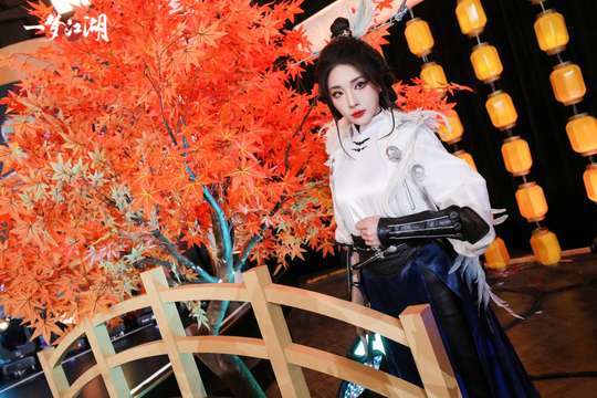 安排现场摄影师，捕捉活动亮点