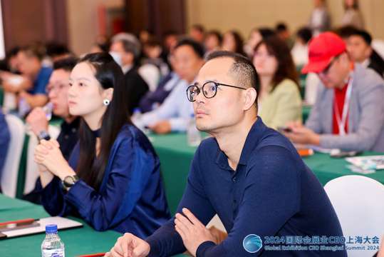 现场将布置专业而大气，展示会展业的风采与创新