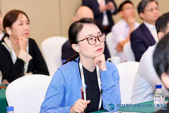 充分利用网络平台和社交媒体进行宣传推广，扩大活动影响力