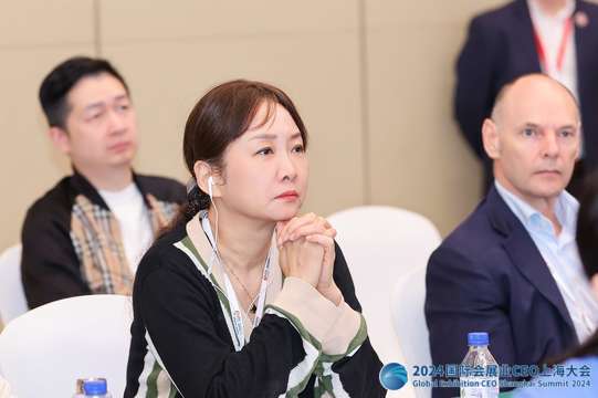 设立展示区域，让与会者亲身体验会展业的最新科技成果
